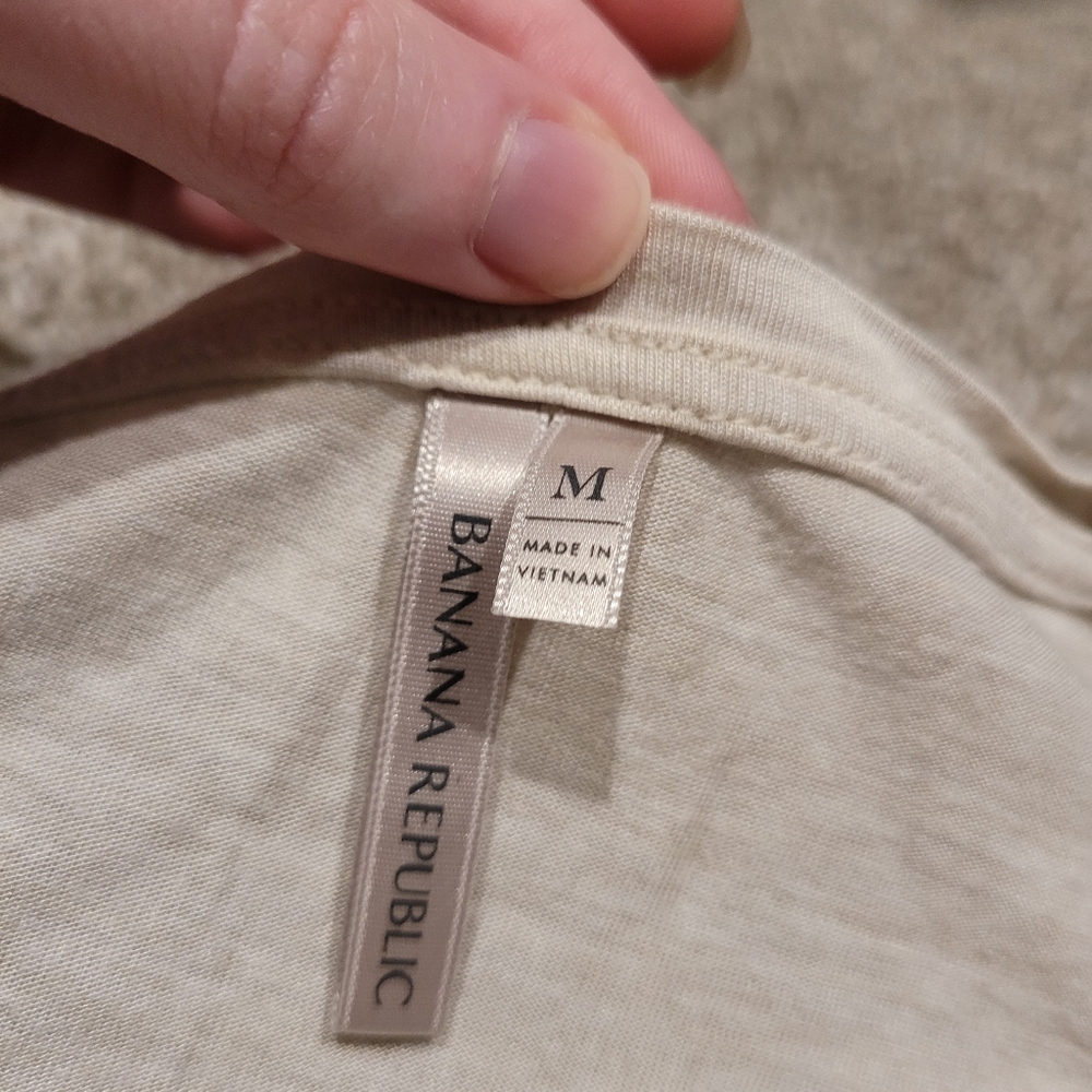 Banana Republic Tee. COZY AF - Picture 3 of 3